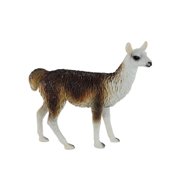 Breyer Stablemates Llama Figurine Realistic Collectible Plastic Animal #5410 - Picture 1 of 7